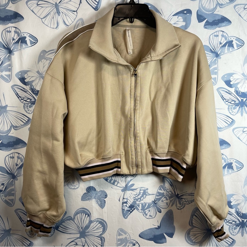 Aritzia / Babaton Rocket zip up jackets SZ L